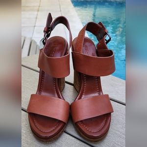 Vince Haley Brown Leather Block Wood Heels Size 8